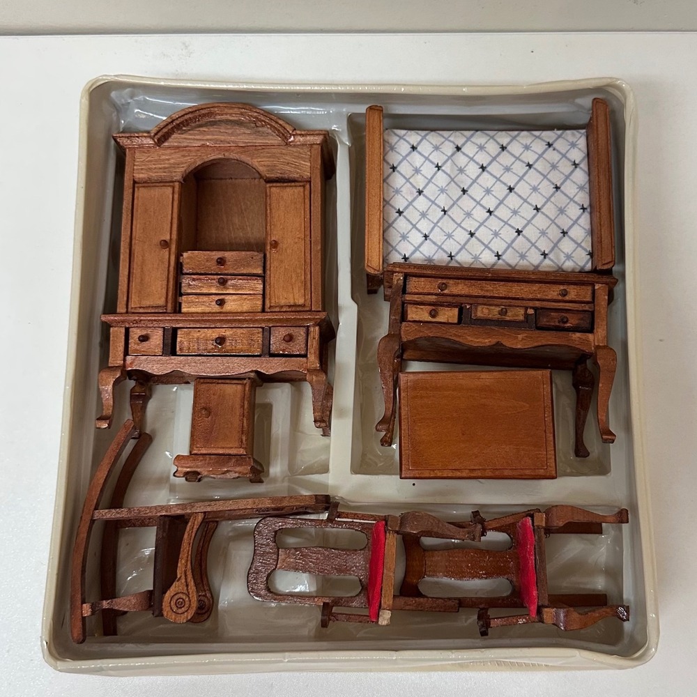 Vintage Wooden Dollhouse Furniture Set Miniature Bedroom Queen Anne Style 8pc